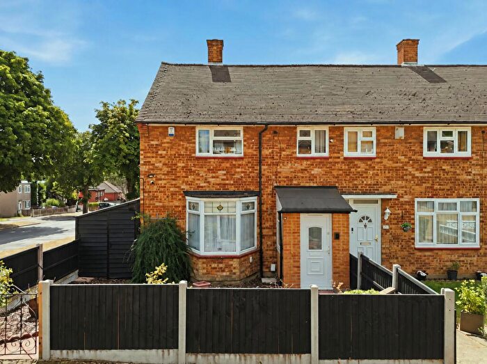 2 Bedroom End Of Terrace House For Sale In Redruth Walk, Romford, RM3