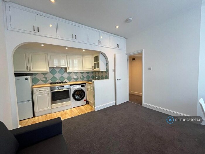 1 Bedroom Flat To Rent In Howitt Road, London, NW3