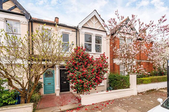 4 Bedroom Property To Rent In Shalimar Gardens, Acton, London, W3