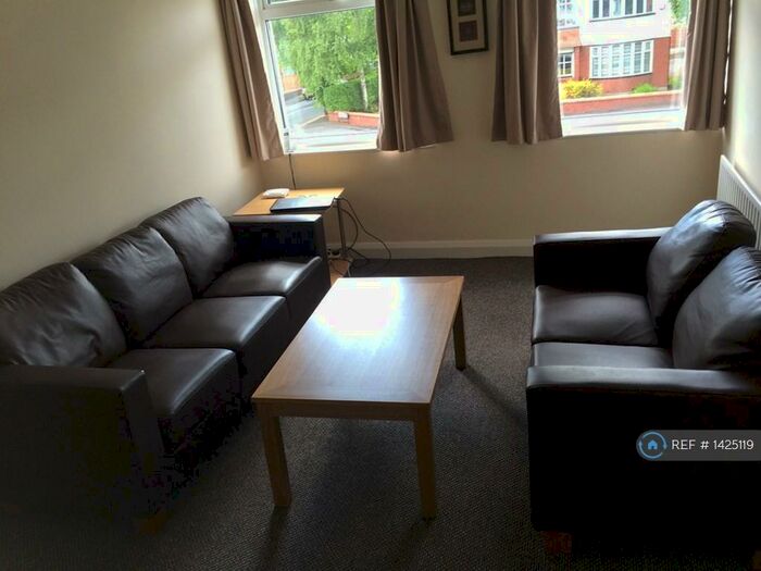 1 Bedroom Flat To Rent In Washway Road, Sale, M33