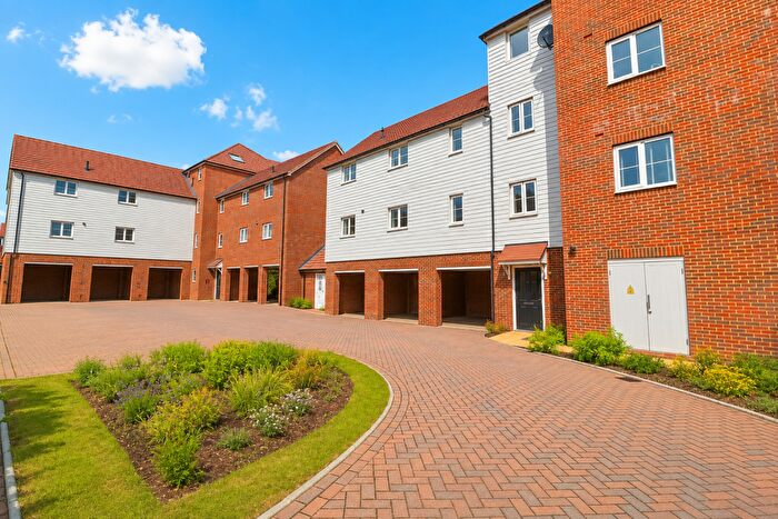 2 Bedroom Flat For Sale In Pictor Drive, Margate, CT9
