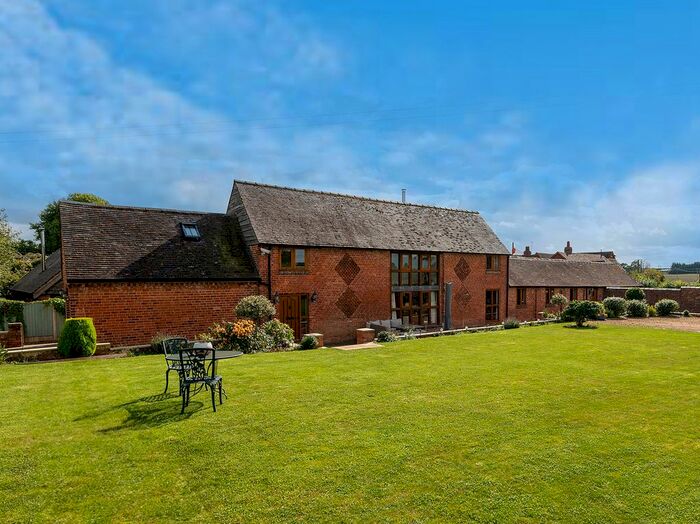 4 Bedroom Barn Conversion For Sale In Holyoakes Lane - Bentley, Worcestershire, B97