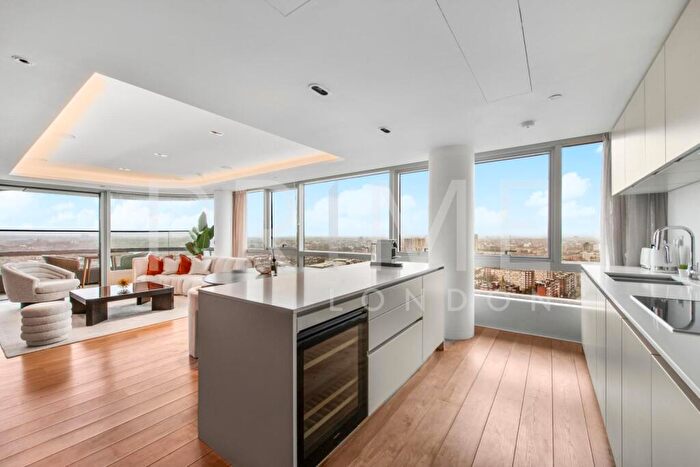 3 Bedroom Apartment For Sale In Canaletto Tower, City Road, London, EC1V