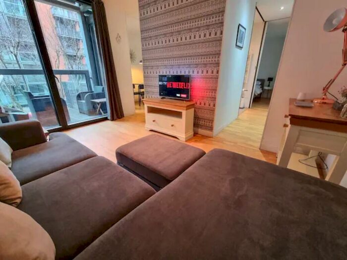 1 Bedroom Apartment To Rent In Ellesmere Street Manchester, M15