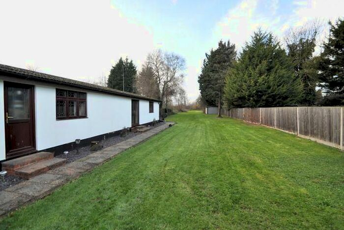 2 Bedroom Detached Bungalow To Rent In Coppermill Road, Wraysbury, Staines, TW19