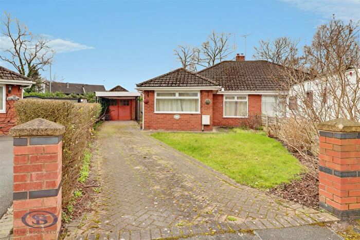 3 Bedroom Semi Detached Bungalow For Sale In Grasmere Avenue, Crewe, CW2