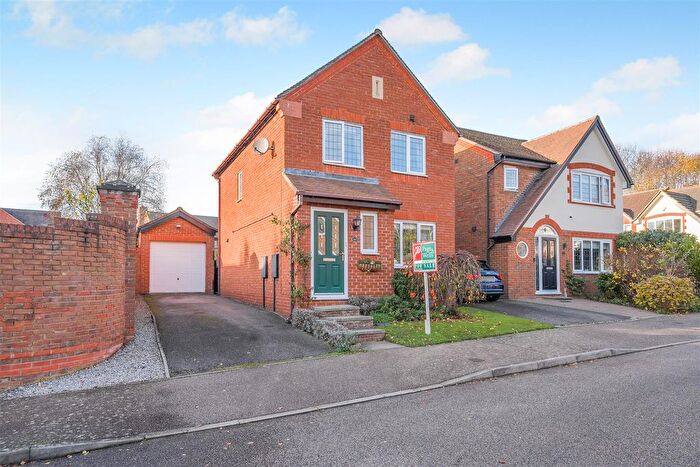 3 Bedroom Detached House For Sale In Whiffen Walk, East Malling, West Malling, ME19
