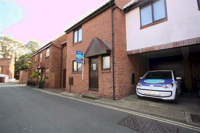 3 Bedroom Terraced House To Rent In Dog And Duck Lane, Beverley, HU17