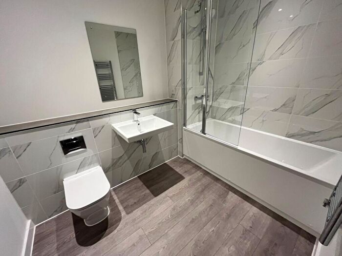 2 Bedroom Apartment To Rent In Green Street, B12