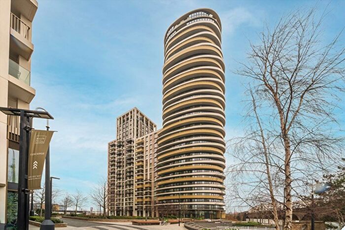 1 Bedroom Flat To Rent In Cascade Way, White City, W12