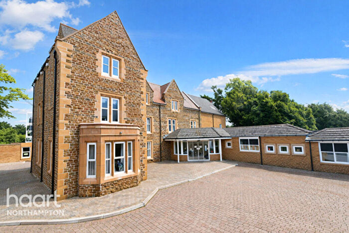 2 Bedroom Apartment For Sale In Welford Road, Northampton, NN2