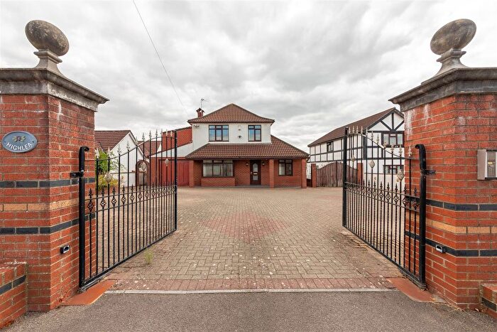 4 Bedroom Detached House For Sale In Hambrook Lane, Stoke Gifford, Bristol, BS34