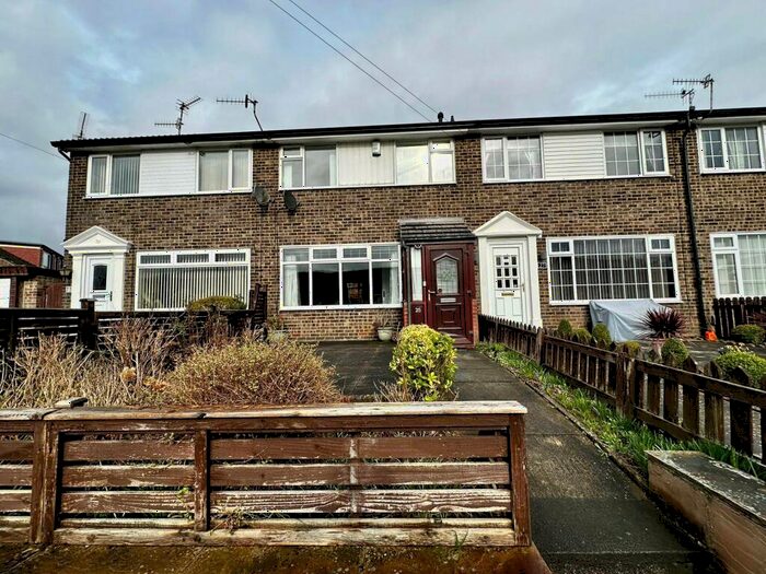 3 Bedroom Terraced House To Rent In Chapel Road, Bingley, West Yorkshire, BD16