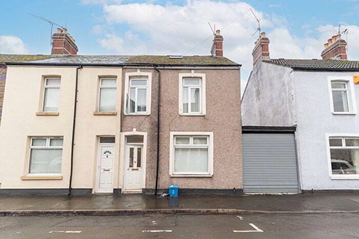 3 Bedroom End Of Terrace House For Sale In Albert Street, Cardiff, CF11