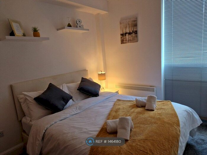 2 Bedroom Flat To Rent In Katesgrove Court, Reading, RG2