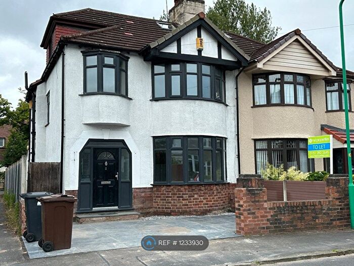 4 Bedroom Semi-Detached House To Rent In Beech Avenue, Crosby, Liverpool, L23