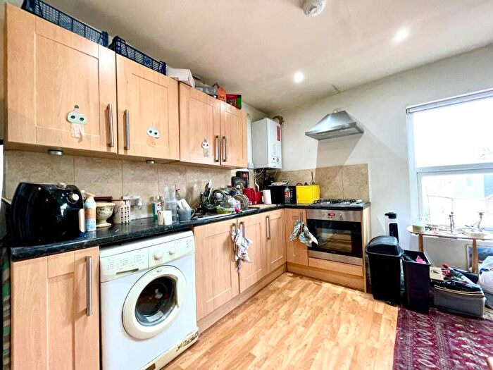 2 Bedroom Flat To Rent In Wilbraham Road, Chorlton, M21