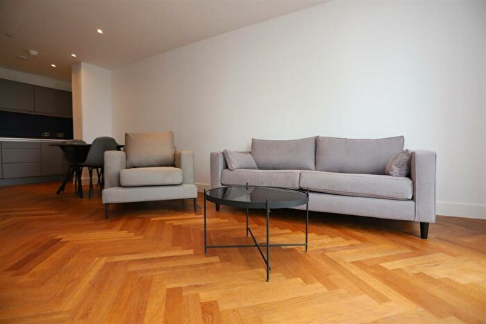 2 Bedroom Apartment To Rent In South Tower, Deansgate Square, M15