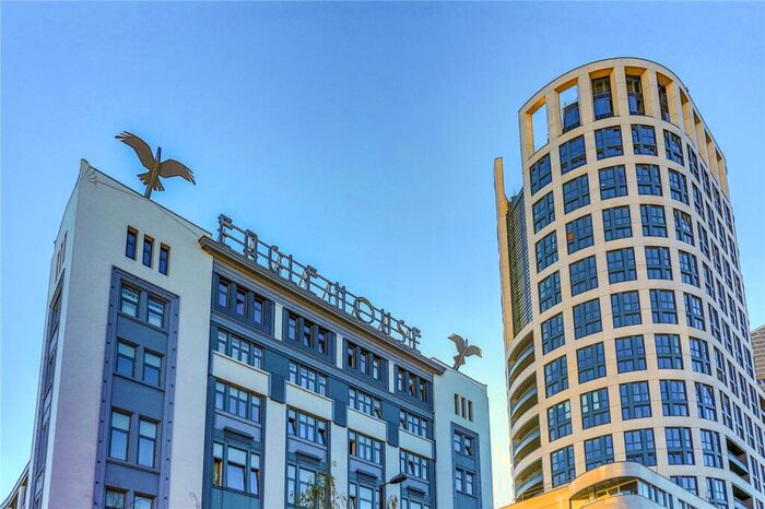 2 Bedroom Apartment To Rent In City Road, EC1V