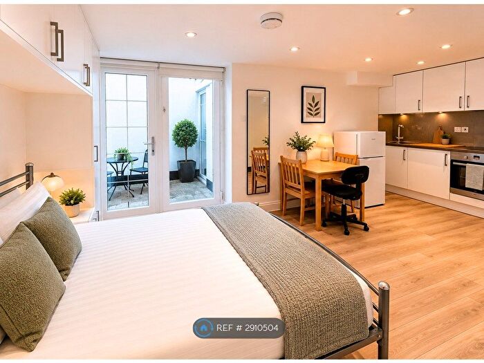 Studio To Rent In Copenhagen Street, London, N1