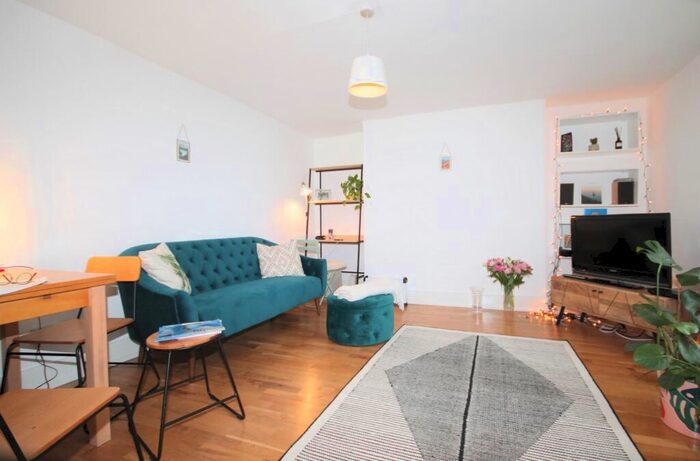 1 Bedroom Flat To Rent In Belitha Villas, Islington, N1