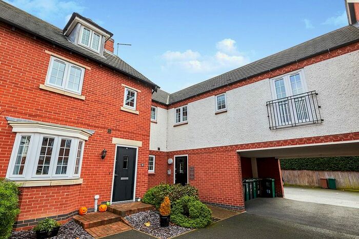 2 Bedroom Flat To Rent In De Montfort Close, Church Gresley, Swadlincote, Derbyshire, DE11