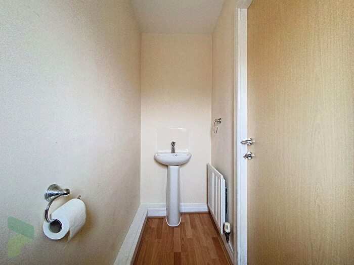 3 Bedroom Town House For Sale In Burton Close, Darwen, BB3