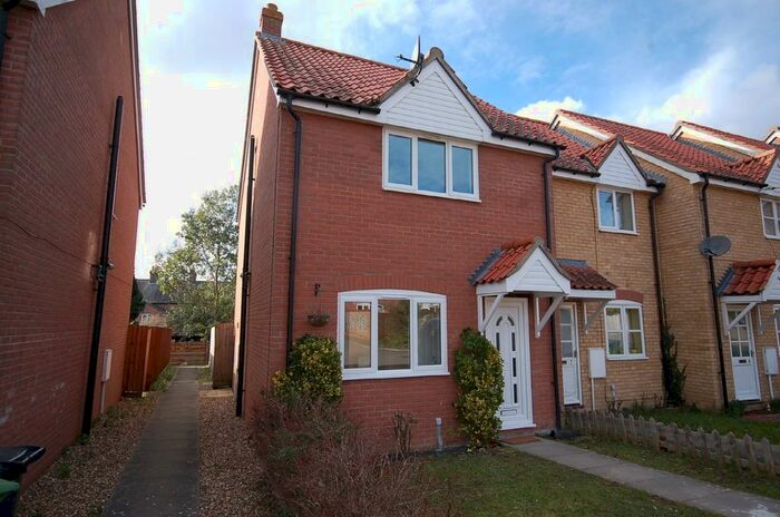 3 Bedroom End Of Terrace House To Rent In Lime Grove, Thetford, IP24