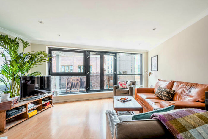 2 Bedroom Apartment To Rent In Kingsland Road, Shoreditch, E2