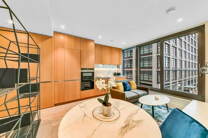 Studio To Rent In Park Drive, South Quay, Canary Wharf, London, E14