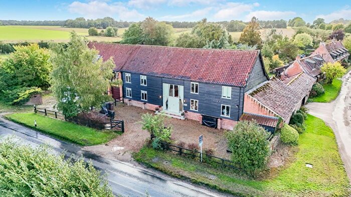 4 Bedroom Barn Conversion For Sale In Beetley, Dereham, Norfolk, NR20