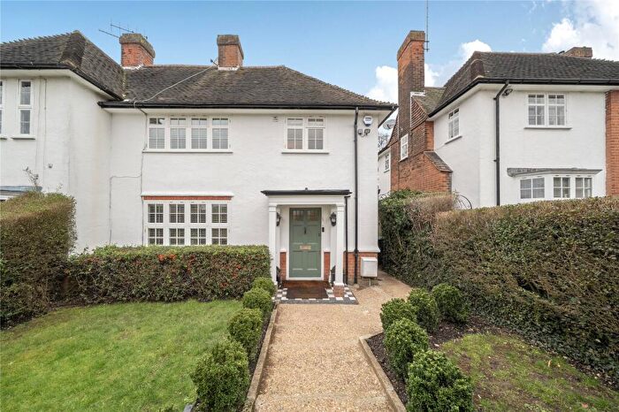 4 Bedroom Semi Detached House For Sale In Brookland Rise, London, NW11