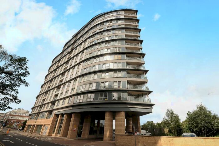 2 Bedroom Apartment To Rent In Woking, Surrey, GU22