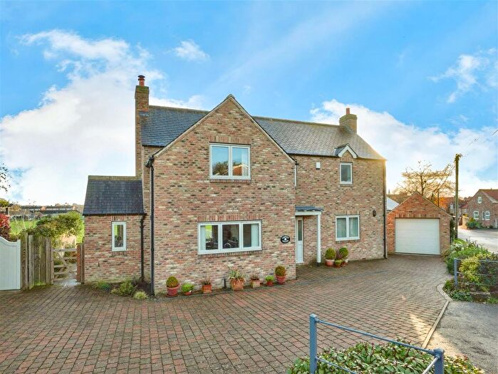 3 Bedroom Detached House For Sale In Back Lane, Easingwold, York, YO61