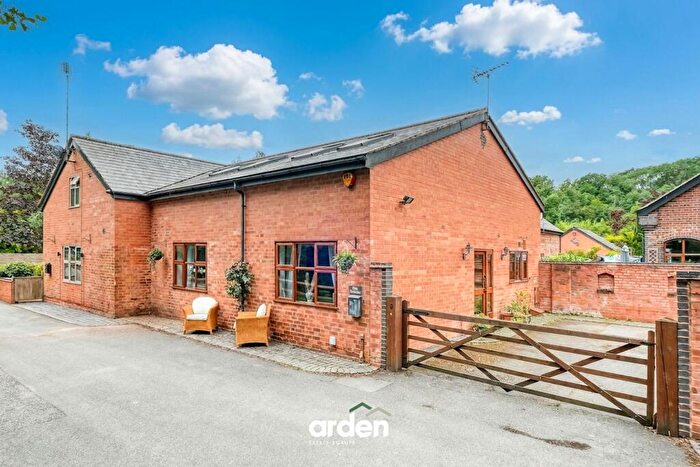 3 Bedroom Barn Conversion For Sale In Kiln Court, Alvechurch, B48