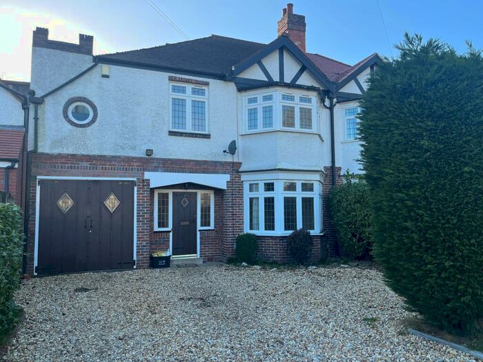 4 Bedroom House To Rent In Warwick Road, Solihull, B91