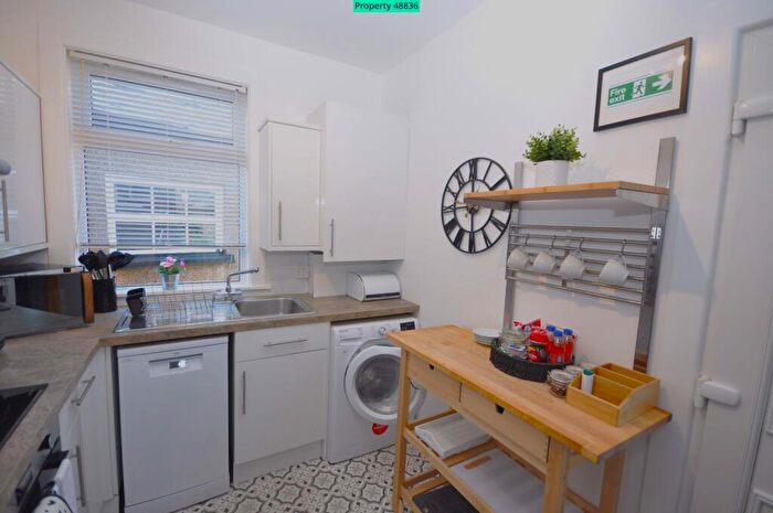 2 Bedroom Bungalow To Rent In Vandeleur Grove, Edinburgh, EH7