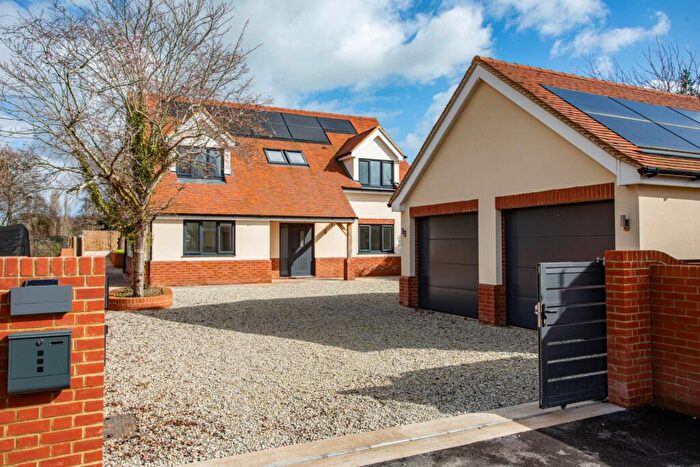 4 Bedroom Detached House For Sale In New Street, Ash, Canterbury, Kent, CT3