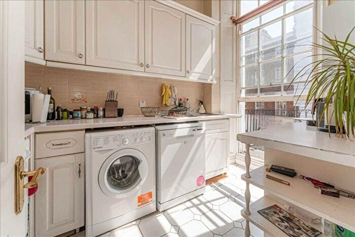 1 Bedroom Flat To Rent In York Street, Marylebone, London, W1U