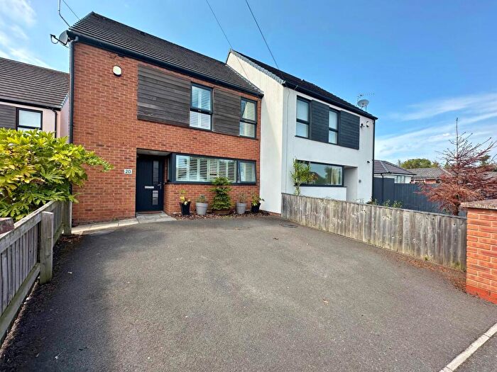 4 Bedroom Semi Detached House For Sale In Seven Acres Lane, Wirral, CH61