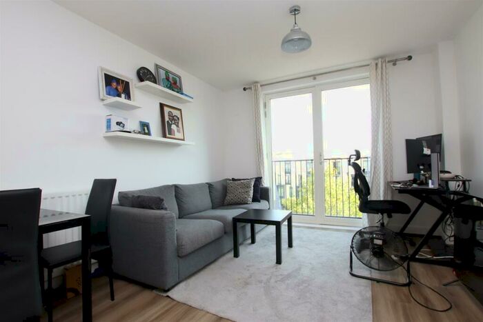 1 Bedroom Flat To Rent In Victoria Bridge Road, Bath, BA2