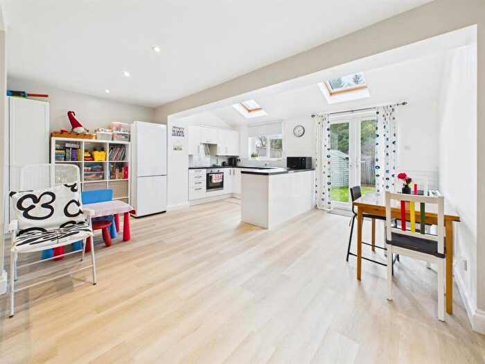 2 Bedroom Terraced House For Sale In Royal Avenue, Calcot, RG31