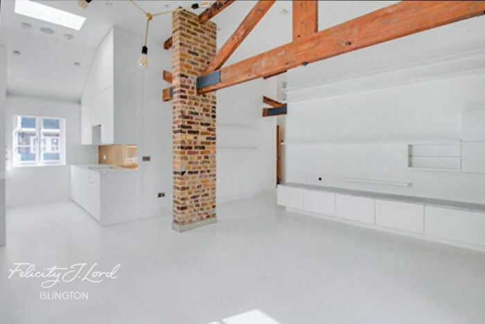 2 Bedroom Apartment To Rent In Branch Place, London, N1