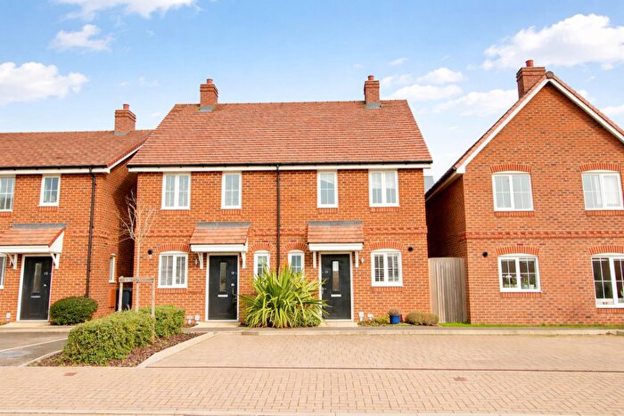 2 Bedroom House For Sale In Hedgehog Way, Berkhamsted, HP4
