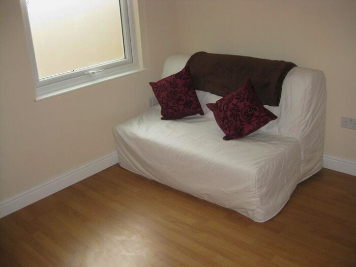 Studio To Rent In Kitchener Road, Thornton Heath, London, CR7