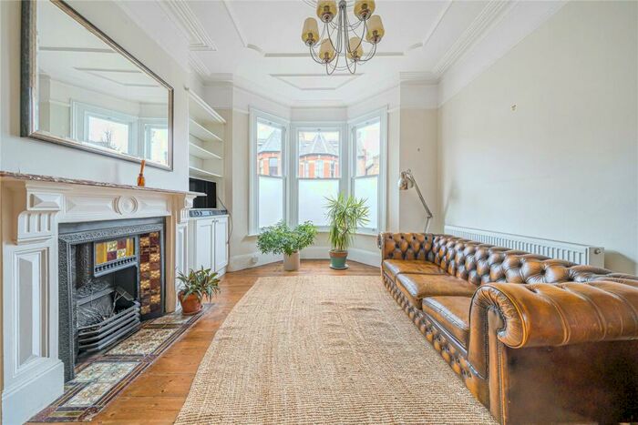 3 Bedroom End Of Terrace House To Rent In Mattison Road, Harringay, London, N4