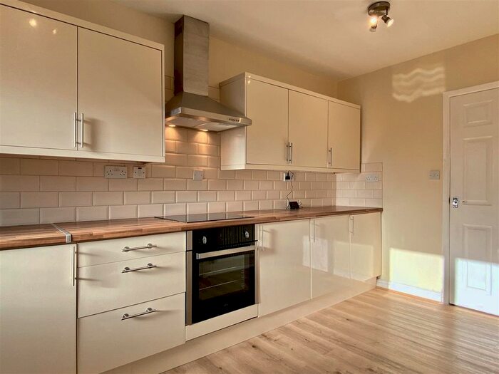 3 Bedroom Terraced House To Rent In Penrhiw Road, Morriston, Swansea, SA6