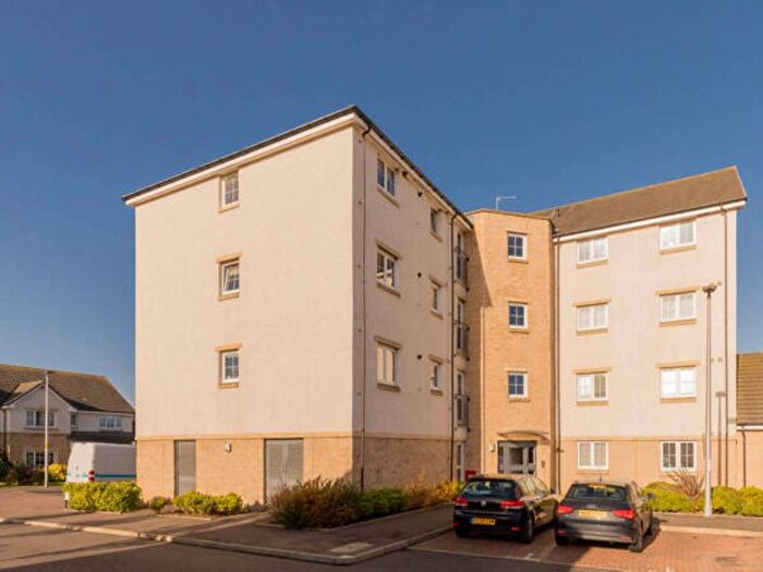 1 Bedroom Flat To Rent In Dauline Road, South Queensferry, Midlothian, EH30