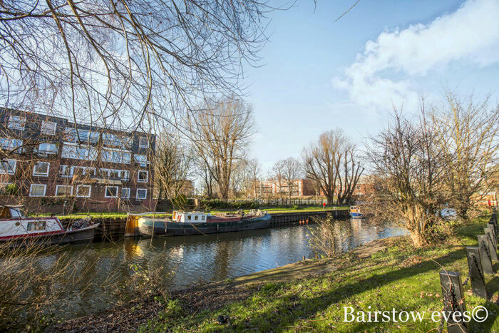 1 Bedroom Flat To Rent In Bream Close, Tottenham Hale, N17