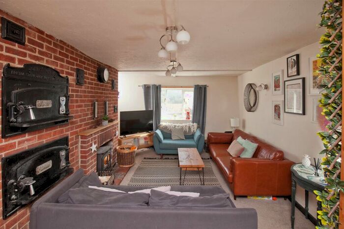 3 Bedroom Cottage For Sale In Great Wishford, Salisbury, SP2